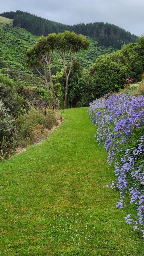 Hotel Boutique Art Retreat Upper Hutt Exterior foto