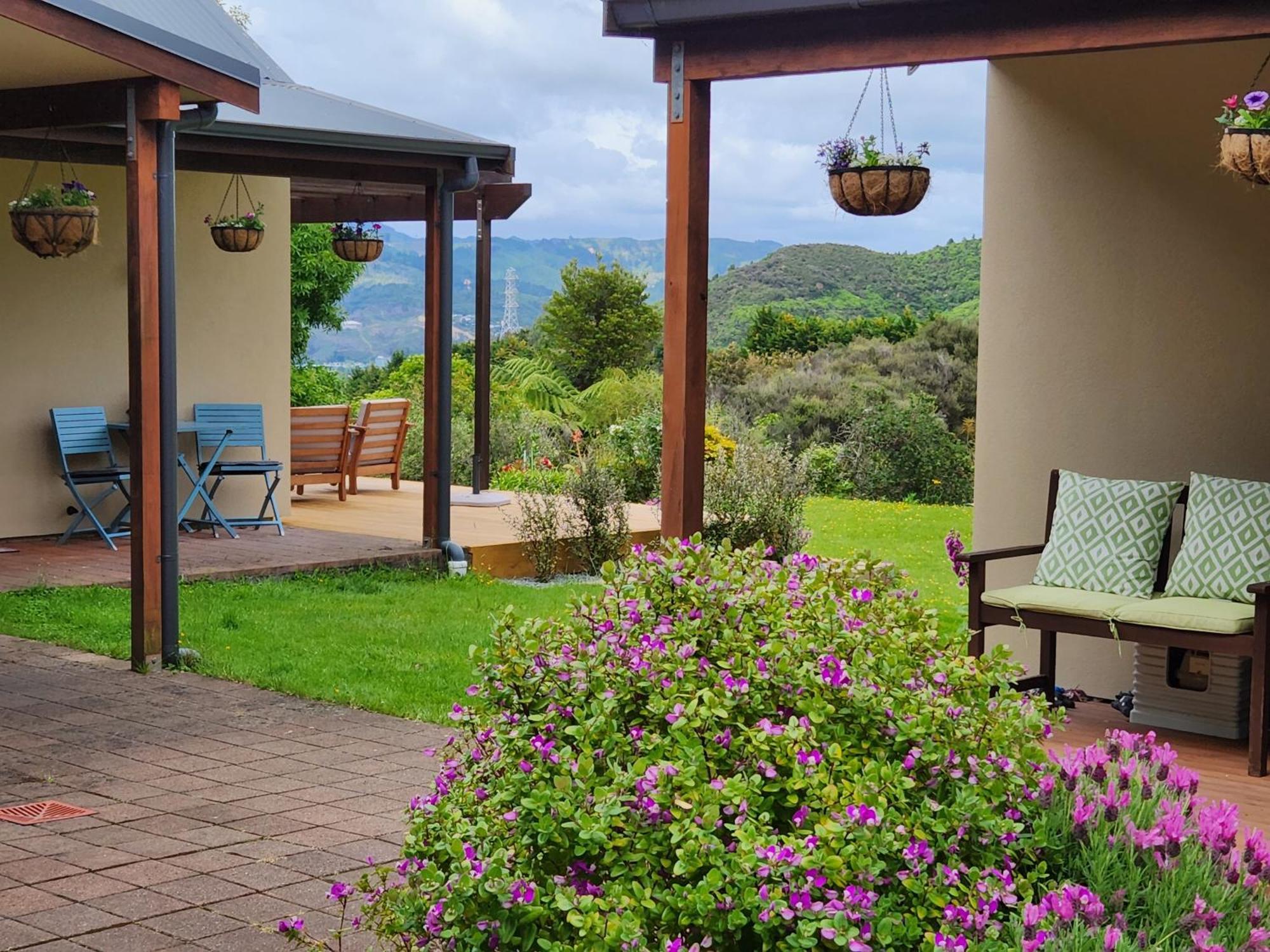Hotel Boutique Art Retreat Upper Hutt Exterior foto