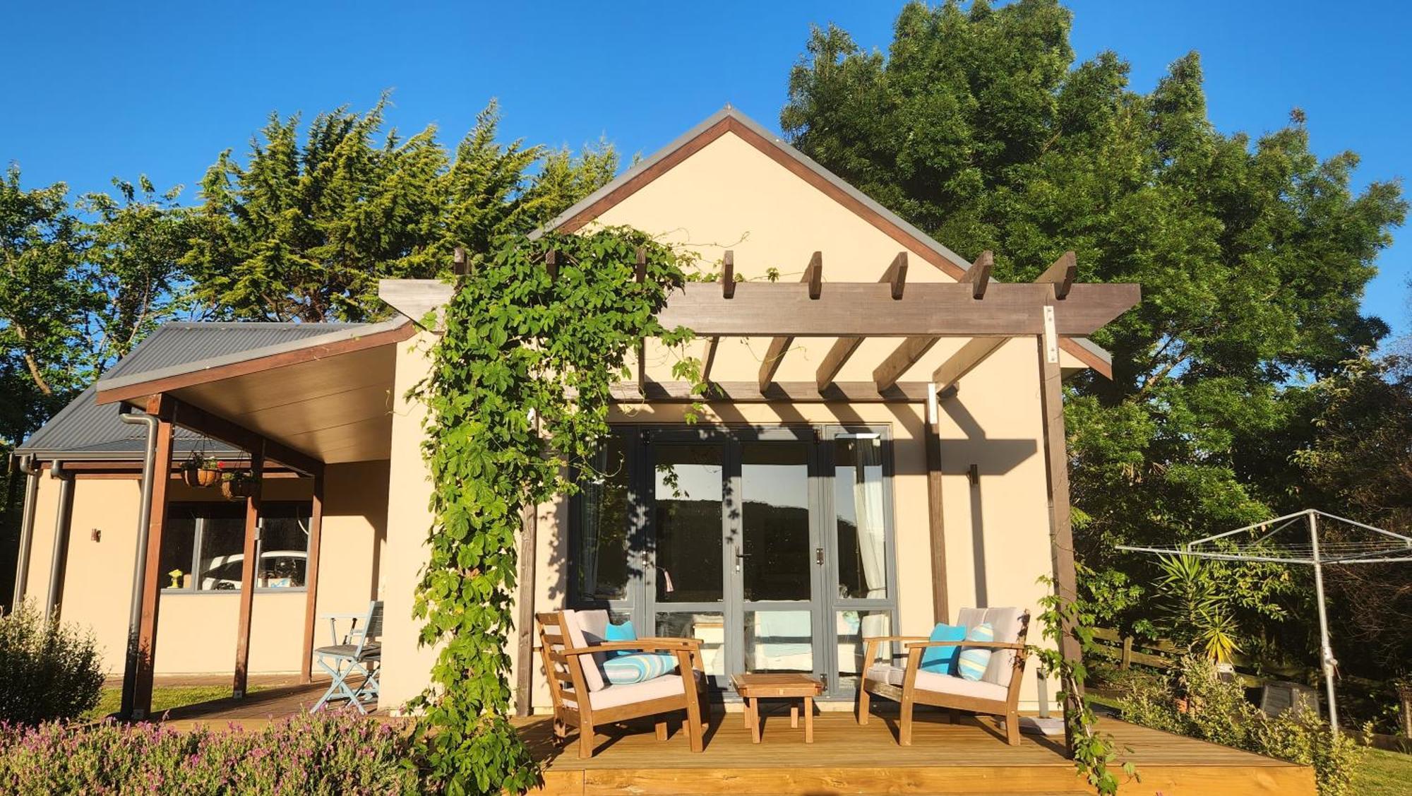 Hotel Boutique Art Retreat Upper Hutt Exterior foto